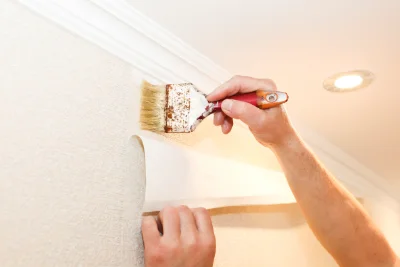 Pose de papier peint à Fontain — revêtements muraux et toiles de verre